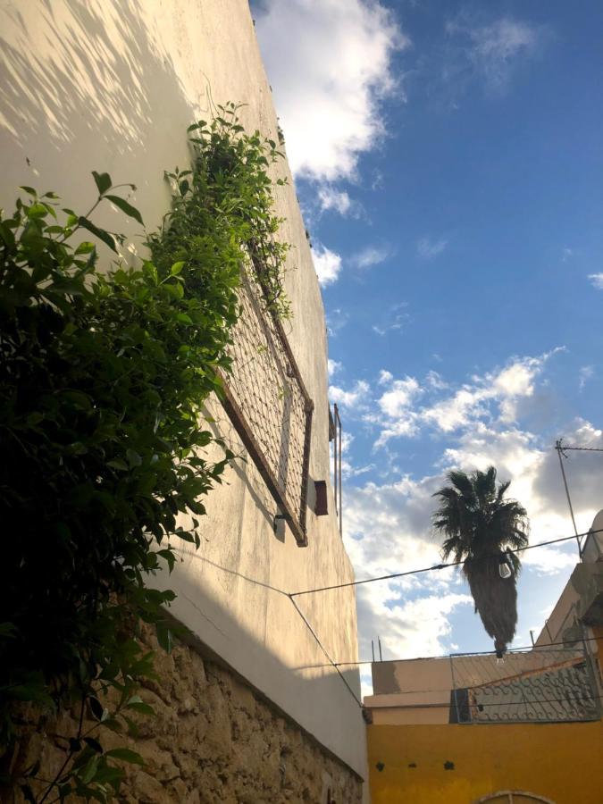Le Mat Hostel Larnaca Esterno foto